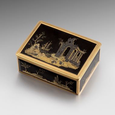 A French lacquered gold-mounted snuffbox, 