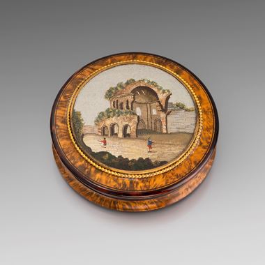 A 19th Century Round Walnut Burr & Tortoiseshell Box
