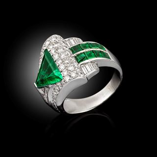 An Emerald and Diamond Ring, circa 1930