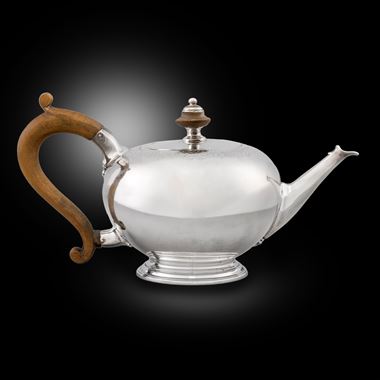 A English 'Bullet' Teapot