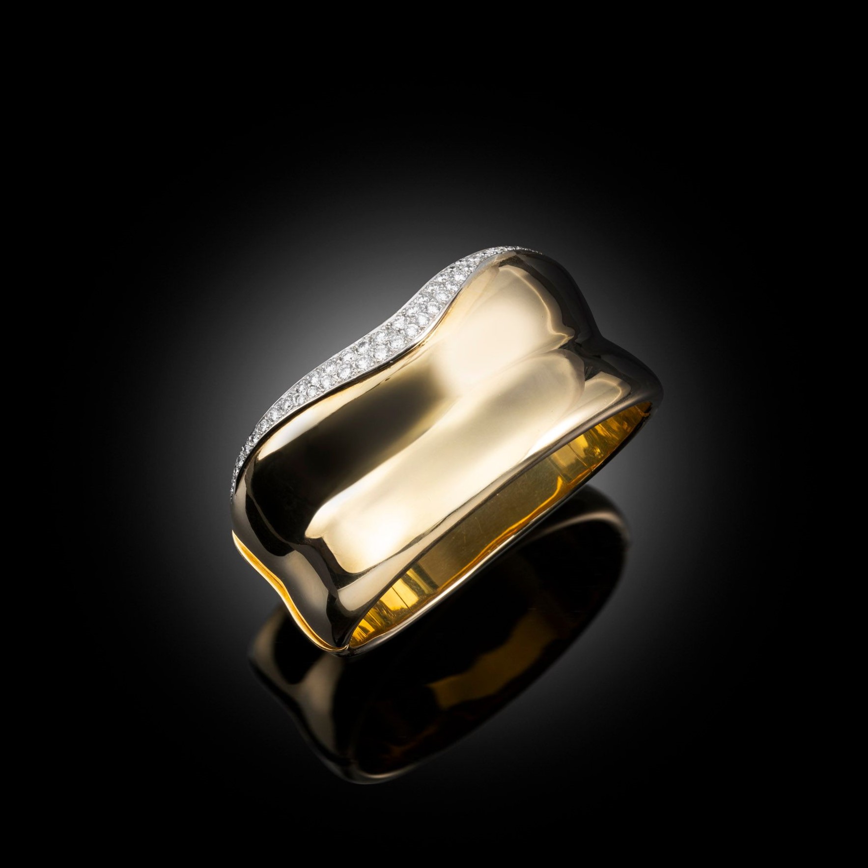 An 18k Italian Gold Cuff
