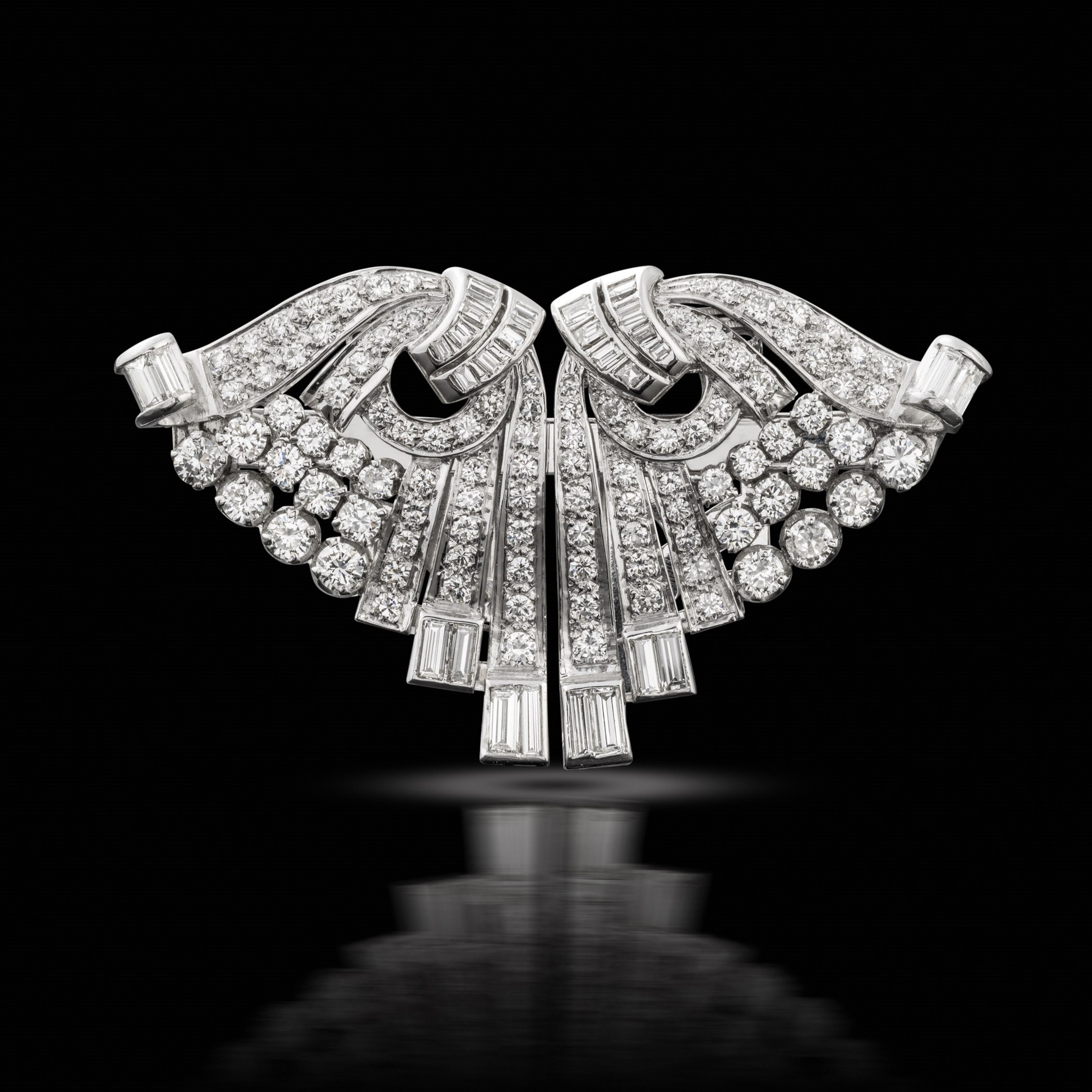 A diamond double clip brooch, circa 1940