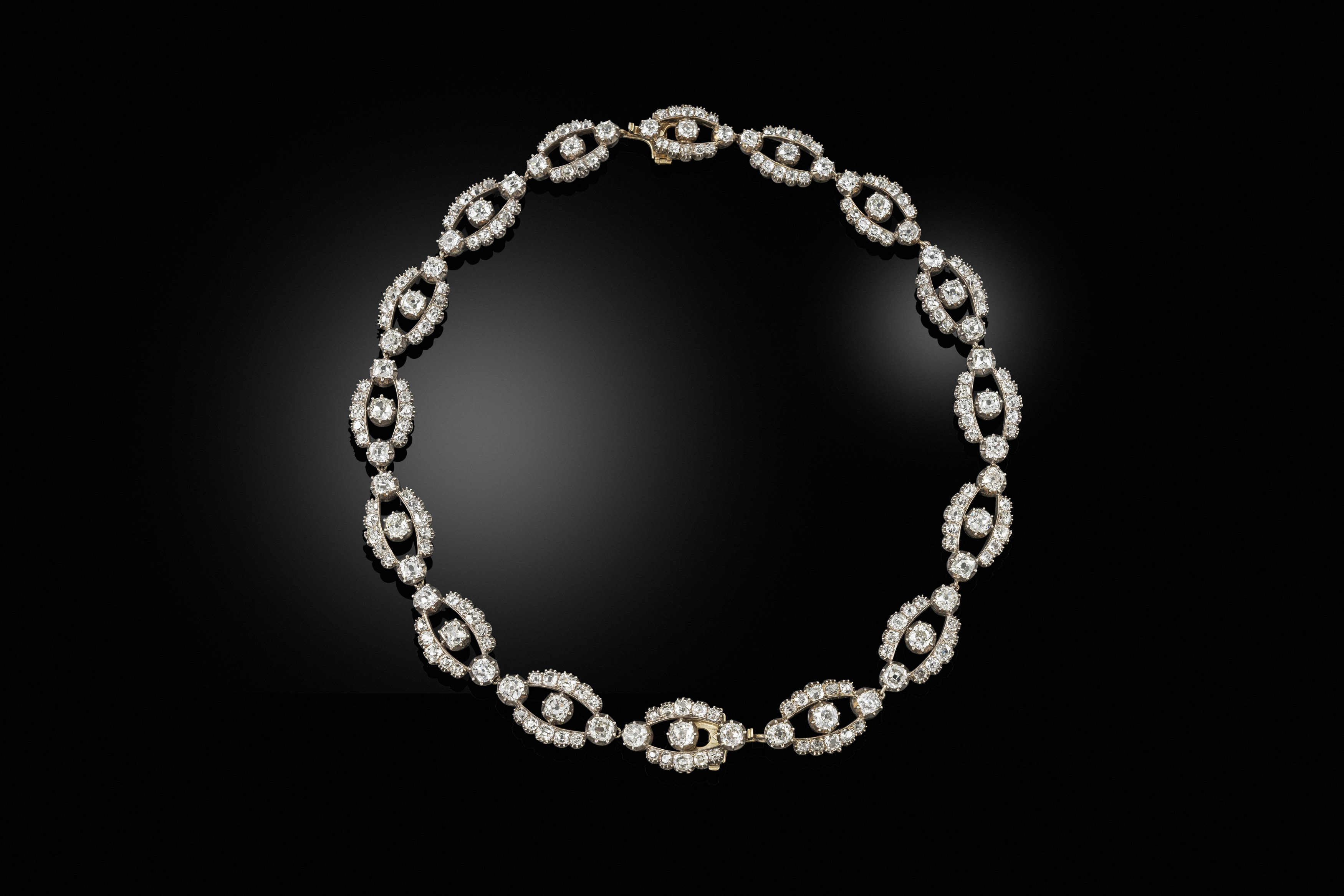 An Early 19th century oval diamond cluster link collar necklace, circa 1820