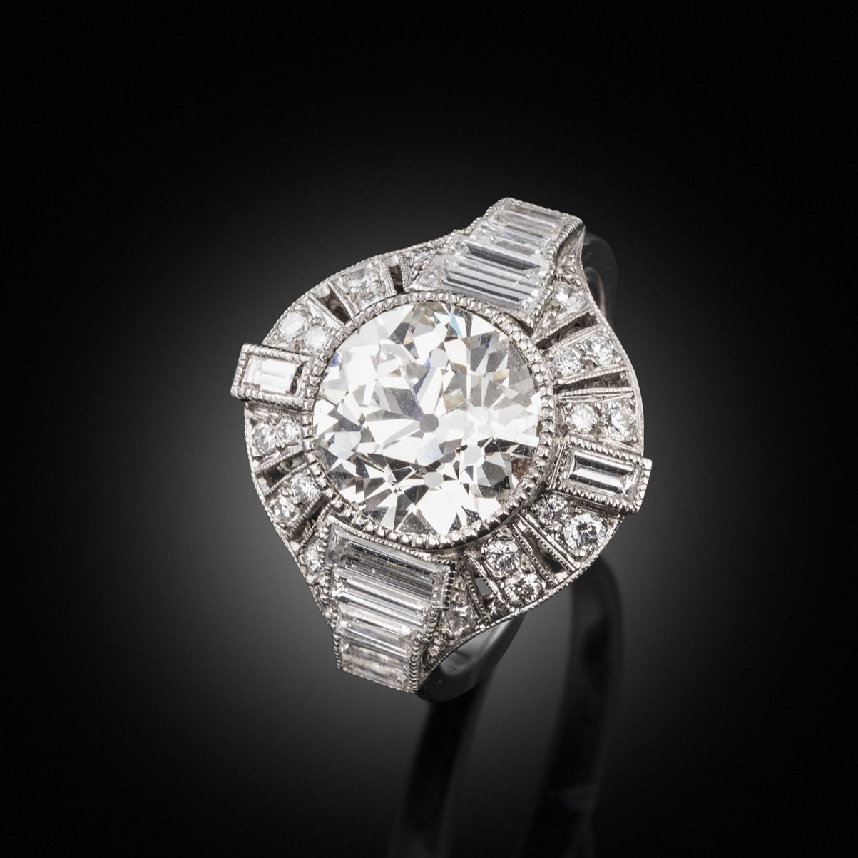 An art deco diamond ring, circa 1930