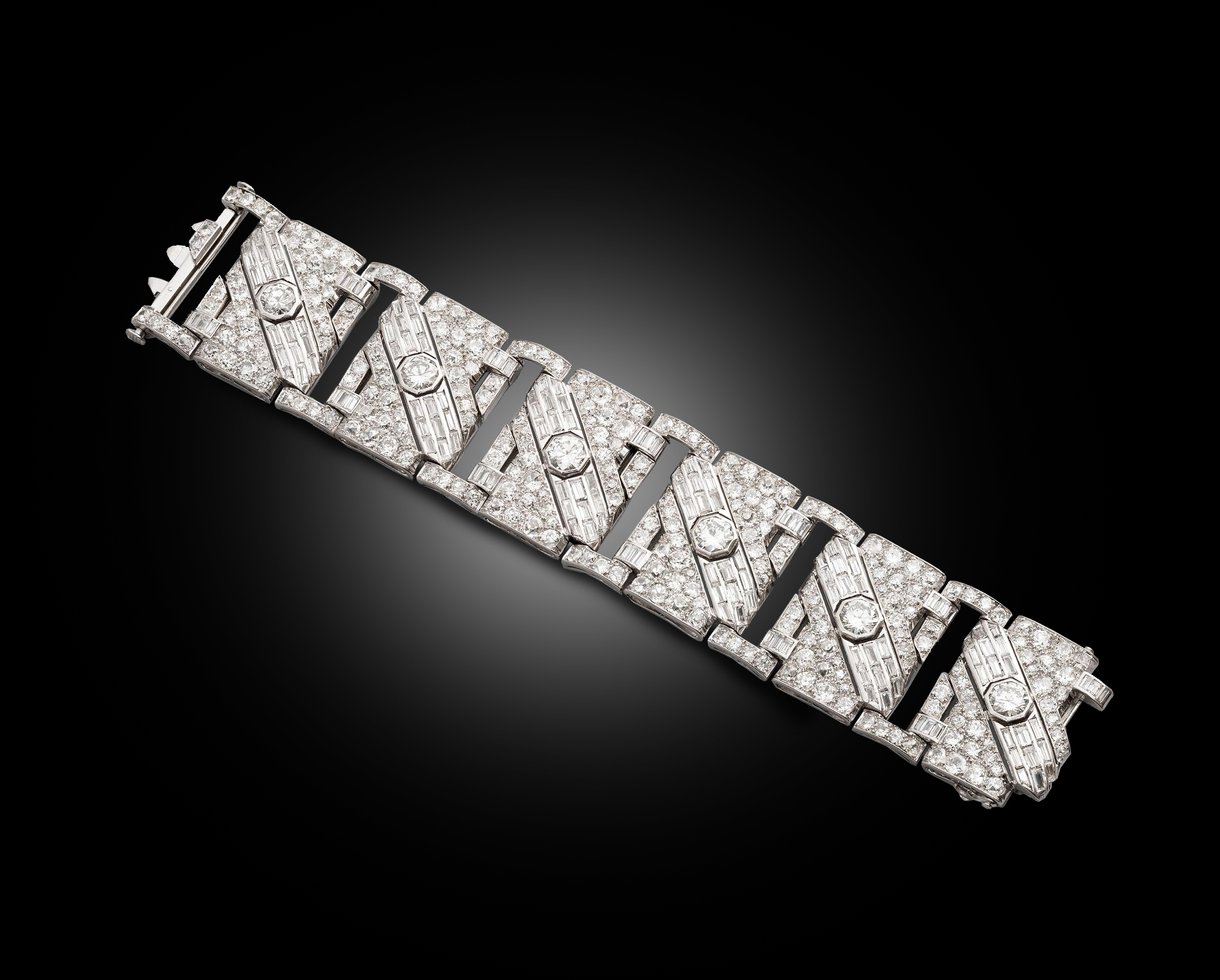 An important French art deco diamond bracelet, ​​circa 1935