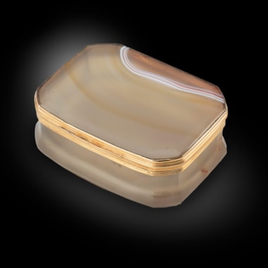 A German Gold Mounted Variegated Agate Snuff Table Snuff Box