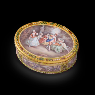 A German Gold & Enamel Snuff Box