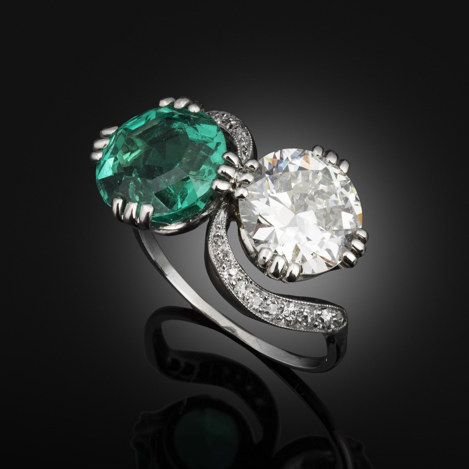 Edwardian emerald and diamond ‘toi-et-moi’ ring