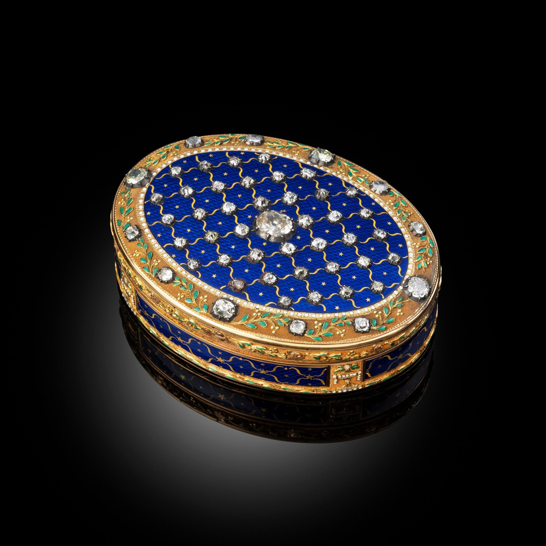 An 18th Century Jewelled Two-Coloured Gold and Enamel Snuff Box